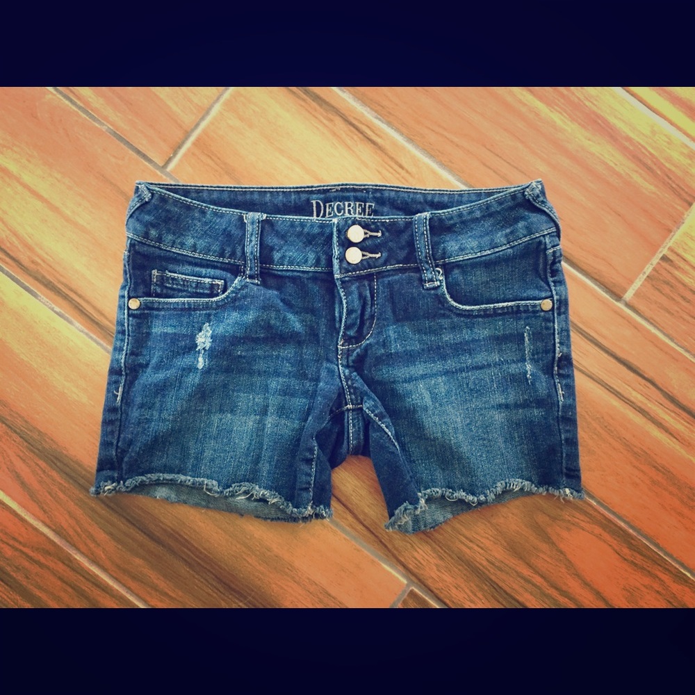 Decree jean cut off shorts
